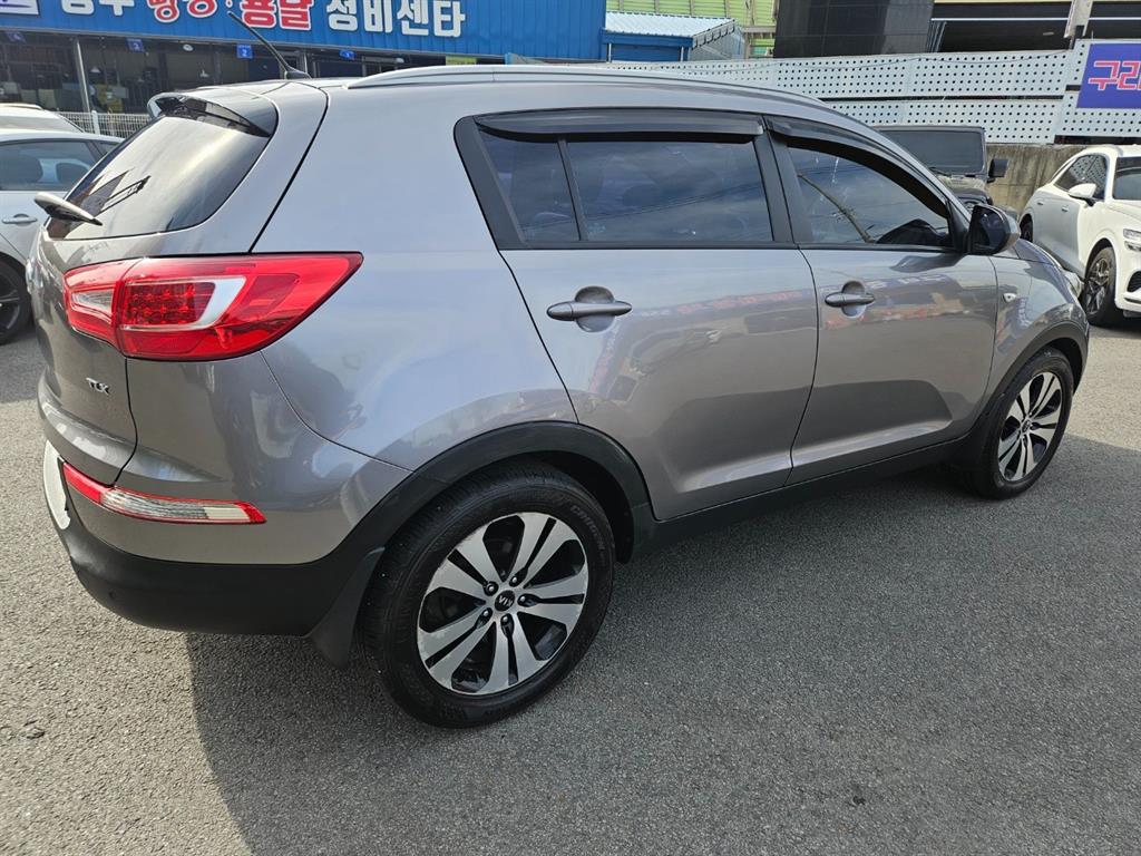 KIA Sportage - Vista 5