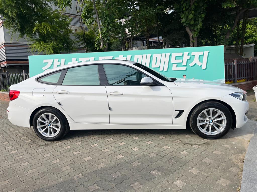 BMW Gran Turismo - Vista 3