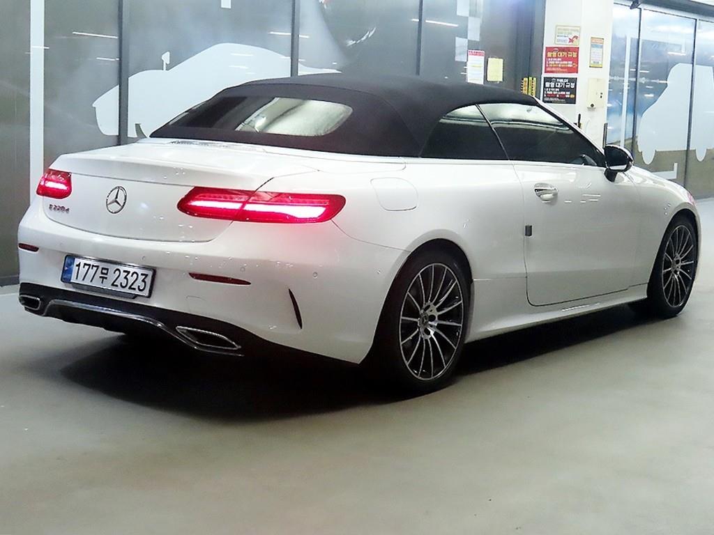 Mercedes Benz E class - Vista 4