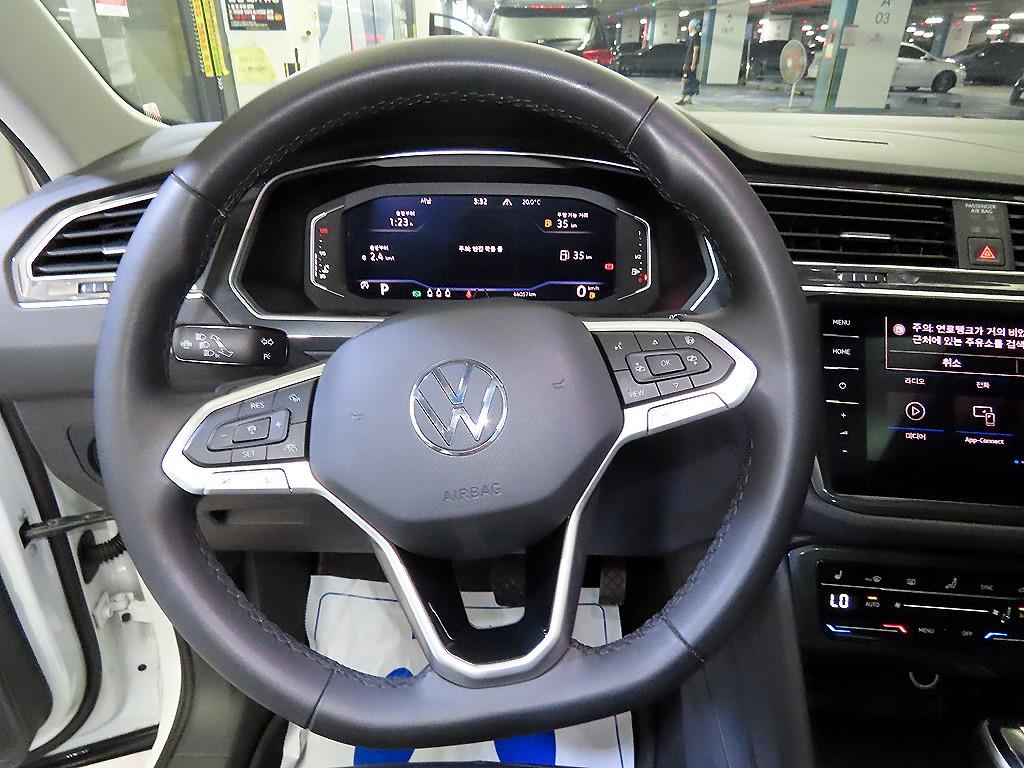 Volkswagen Tiguan - Vista 8