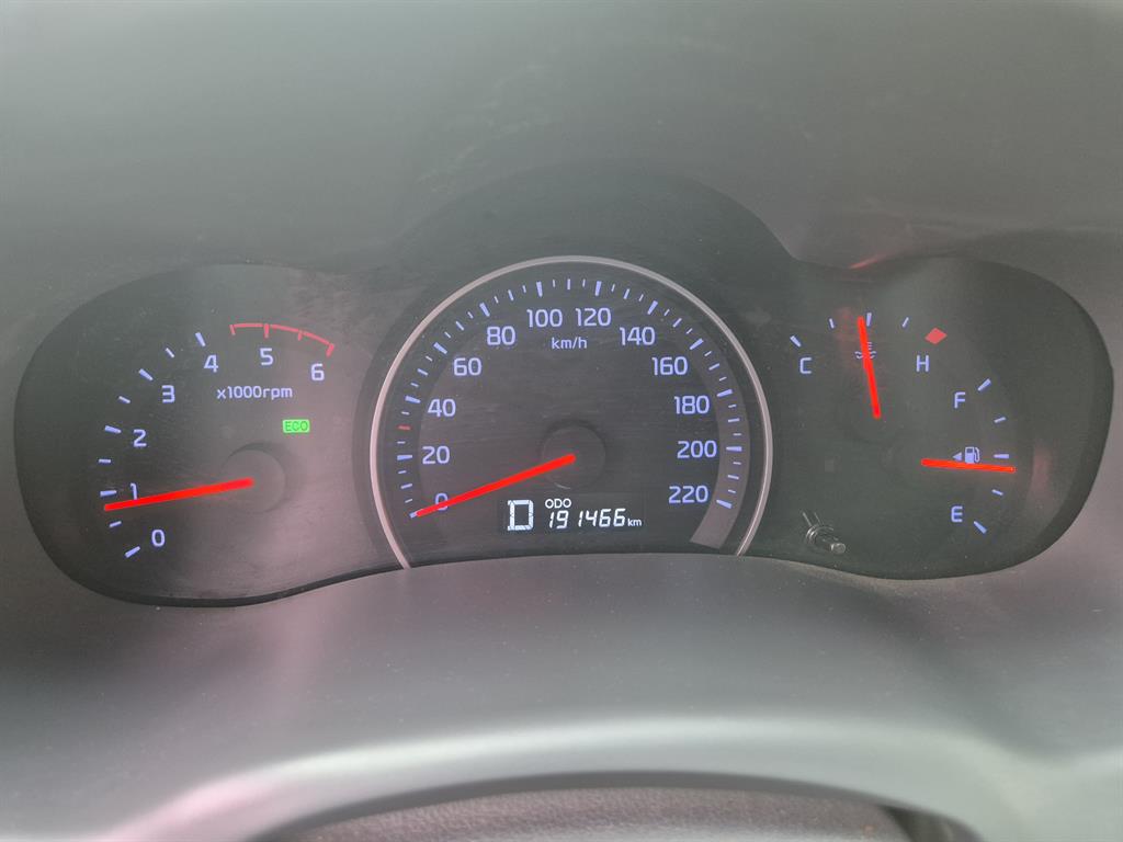 KIA Carnival - Vista 7