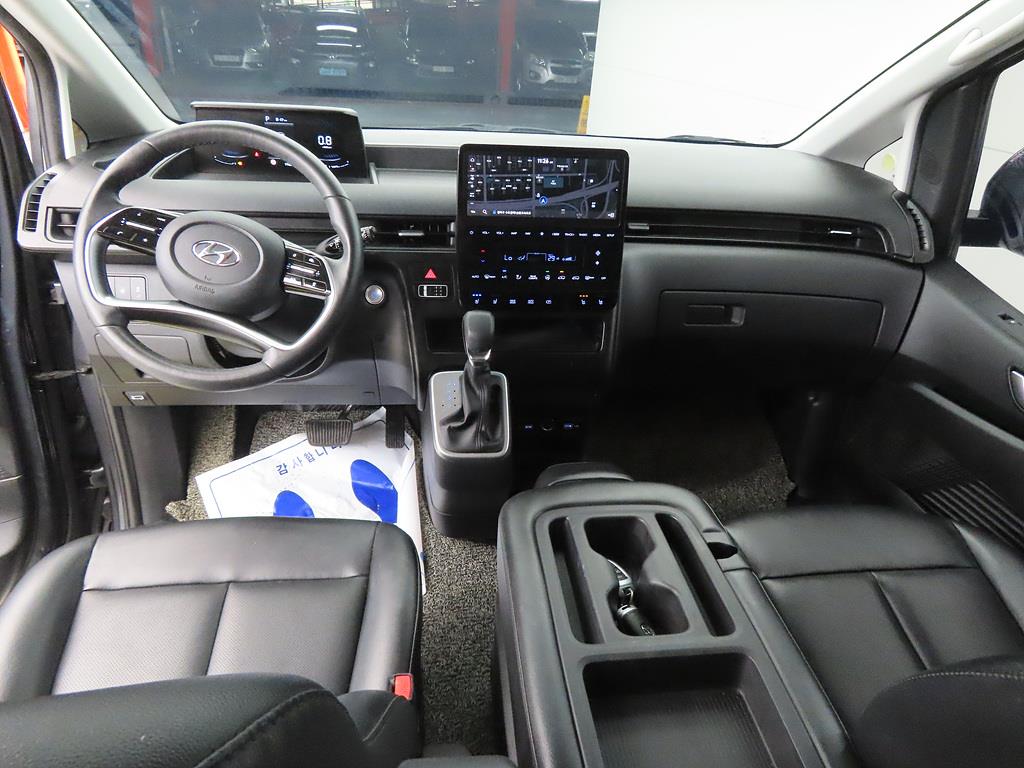 HYUNDAI Staria - Vista 7