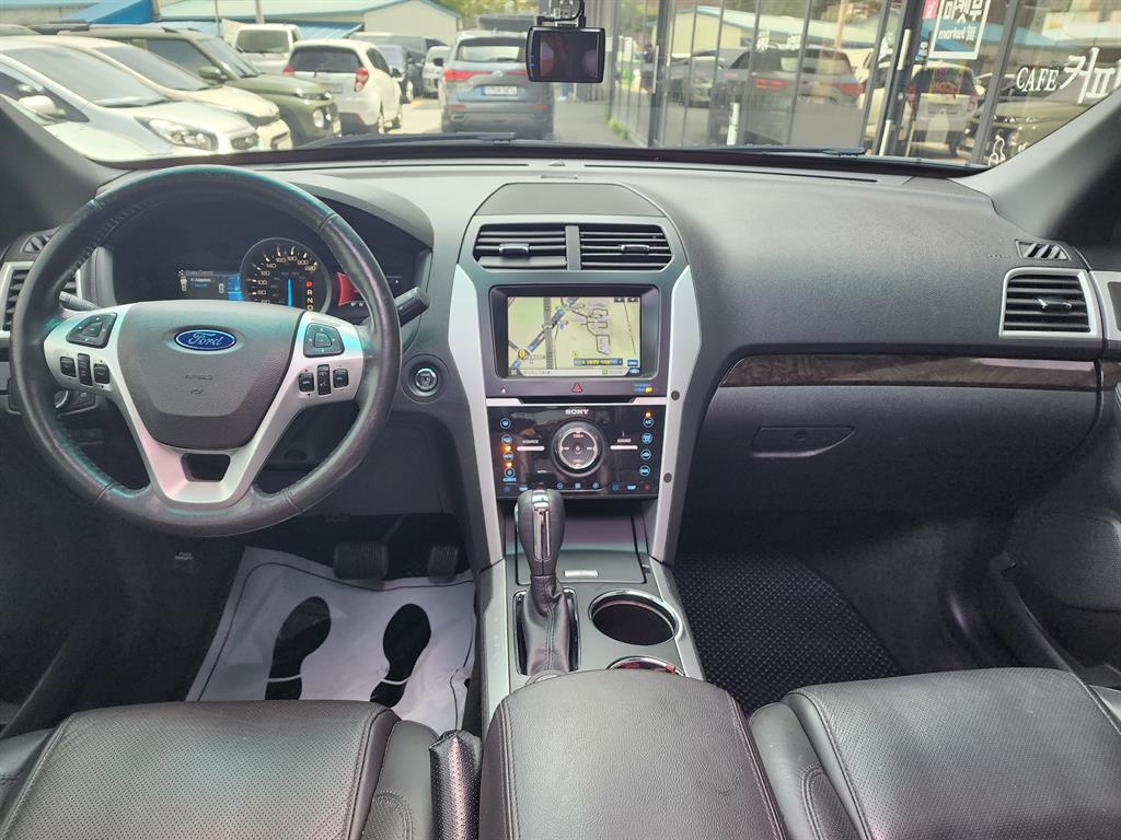 Ford Explorer - Vista 9