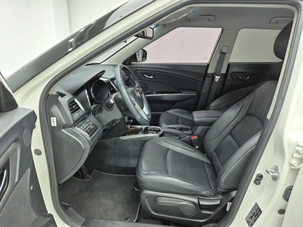 Ssangyong Tivoli - Vista 7