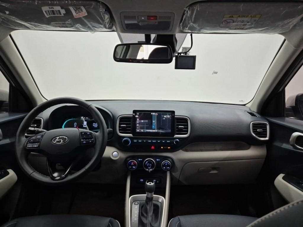 HYUNDAI Venue - Vista 7