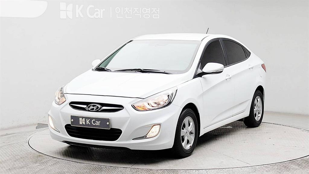 HYUNDAI Accent 2015 Blanco - Importación desde Corea - HF Imports Iquique - Foto 1