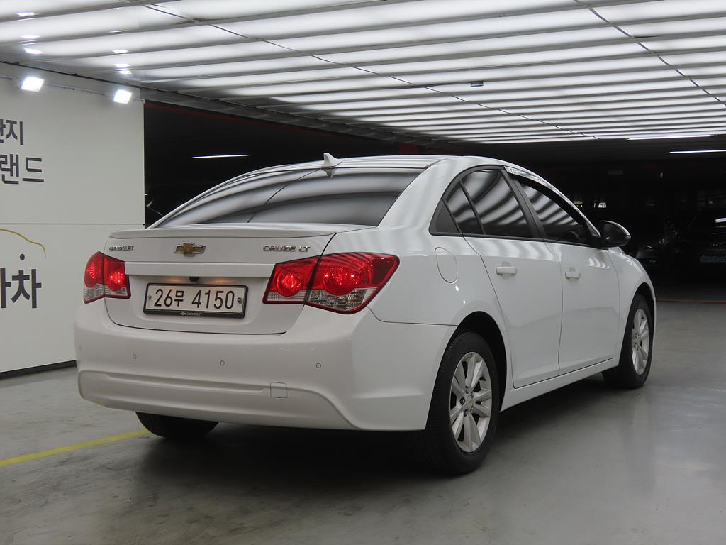 Chevrolet Cruise - Vista 4
