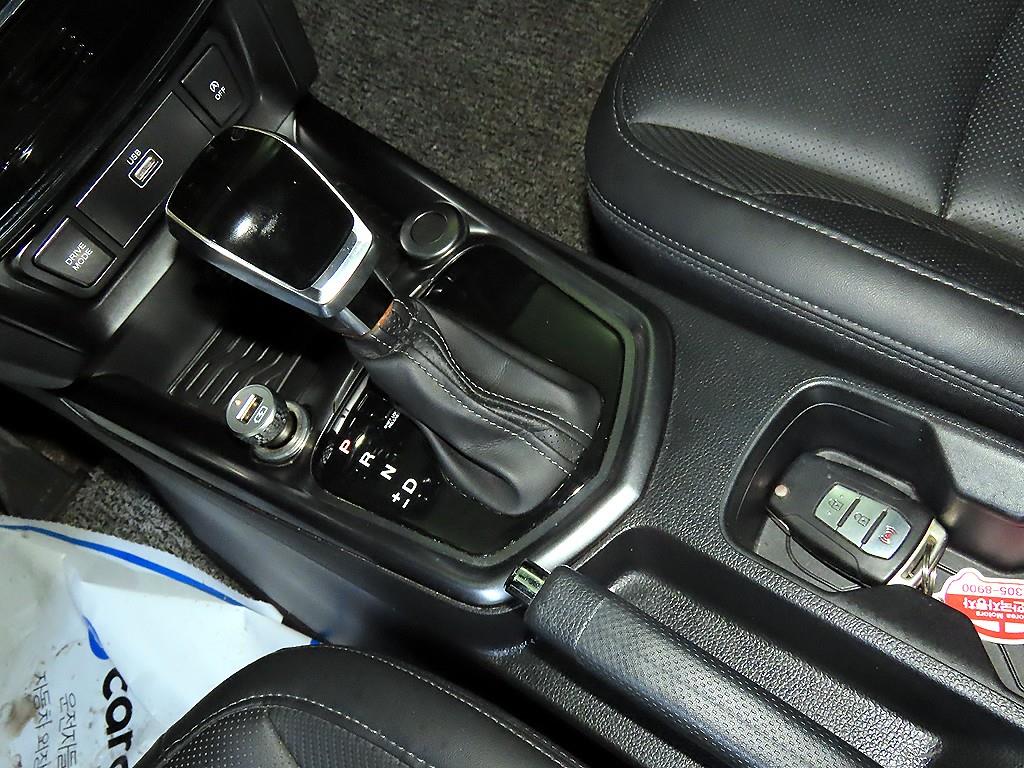 Ssangyong Tivoli - Vista 12