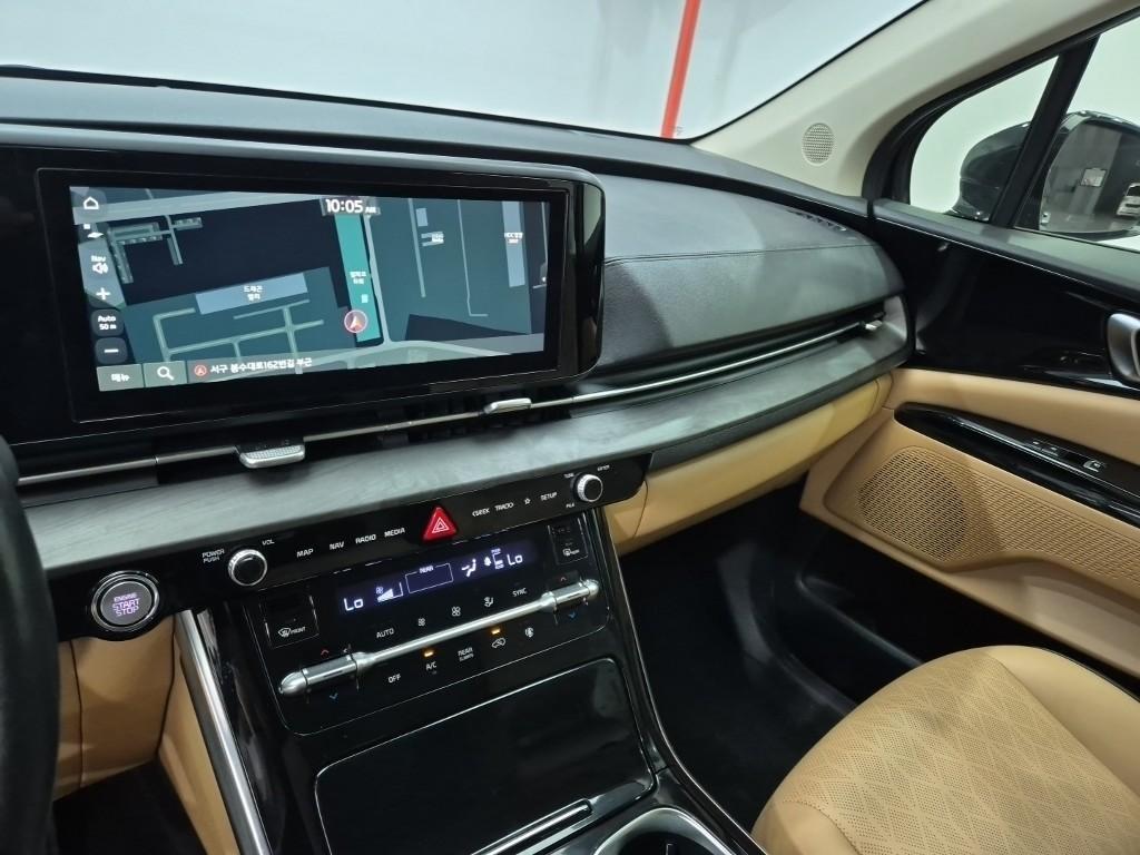 KIA Carnival - Vista 10