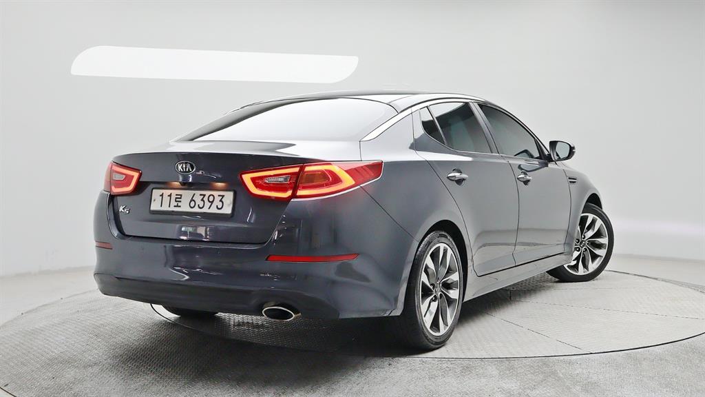 KIA K5 - Vista 5