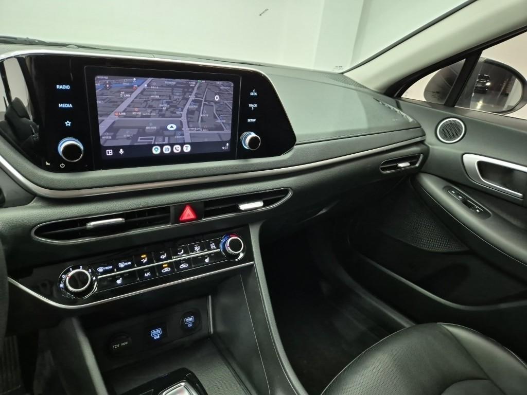 HYUNDAI Sonata - Vista 10