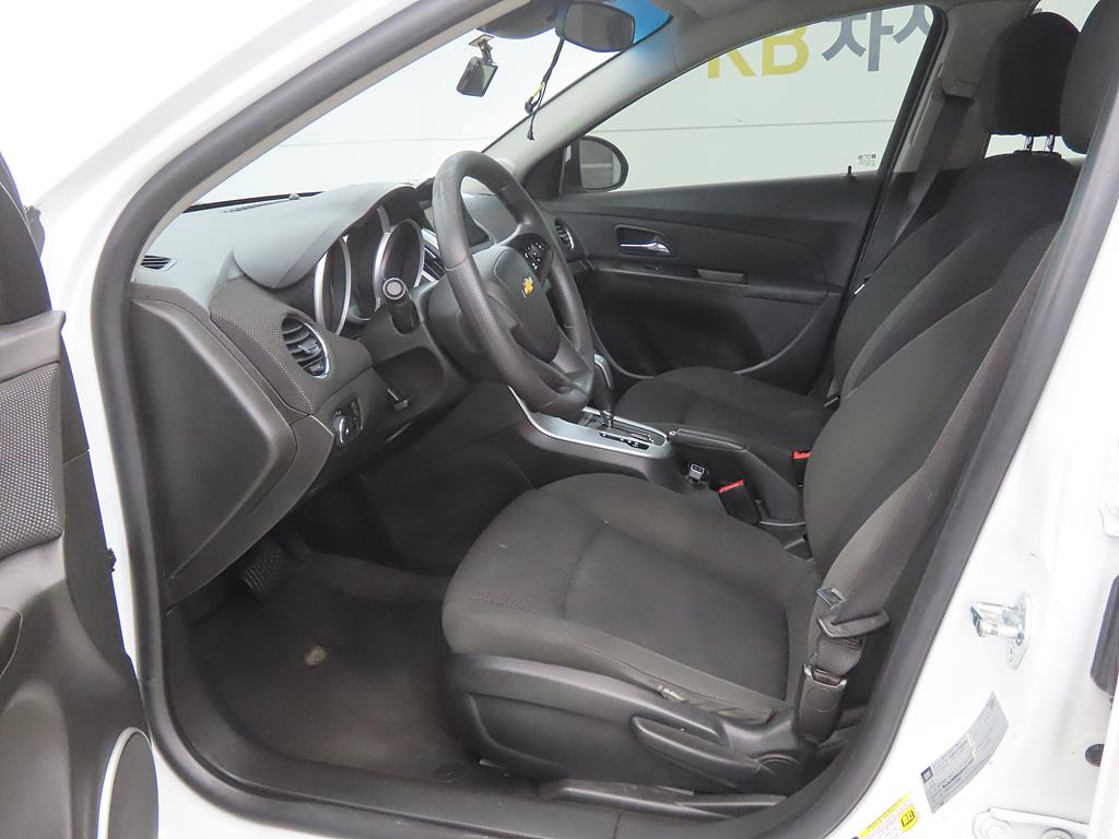 Chevrolet Cruise - Vista 5