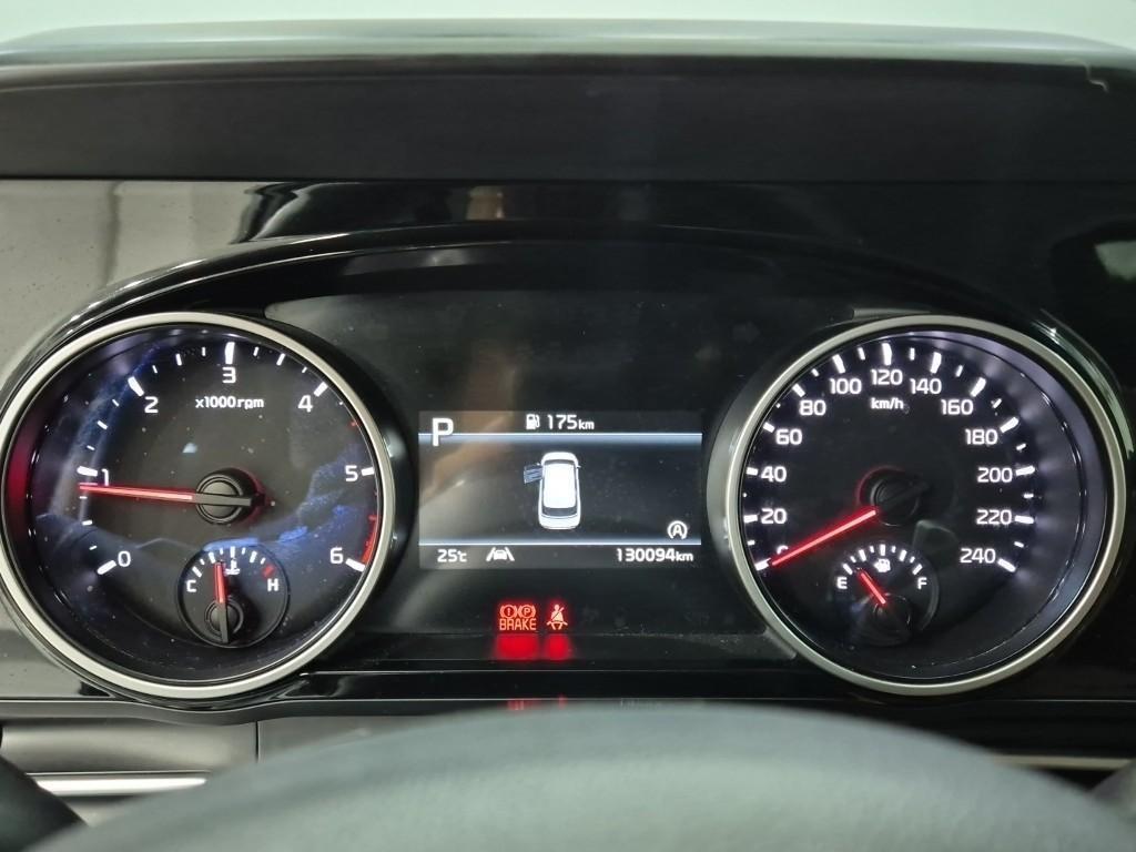 KIA Carnival - Vista 6