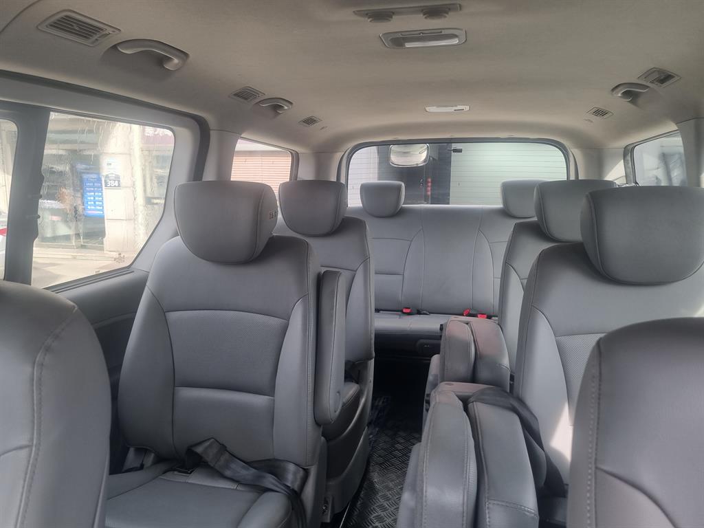 HYUNDAI Starex 2016 Plateado - Importación desde Corea - HF Imports Iquique - Foto 17