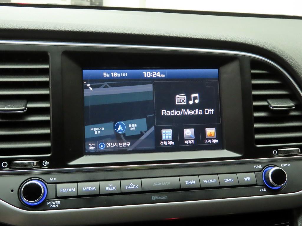 HYUNDAI Avante - Vista 8