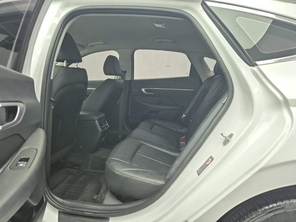 HYUNDAI Sonata - Vista 12