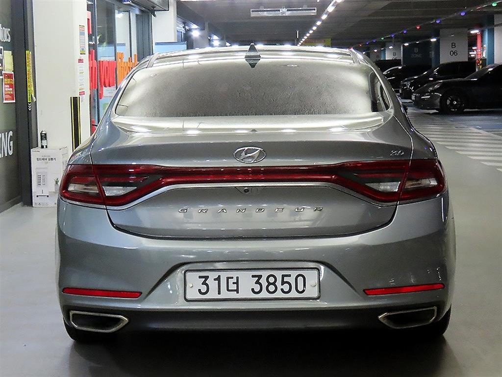 HYUNDAI Grandeur - Vista 5