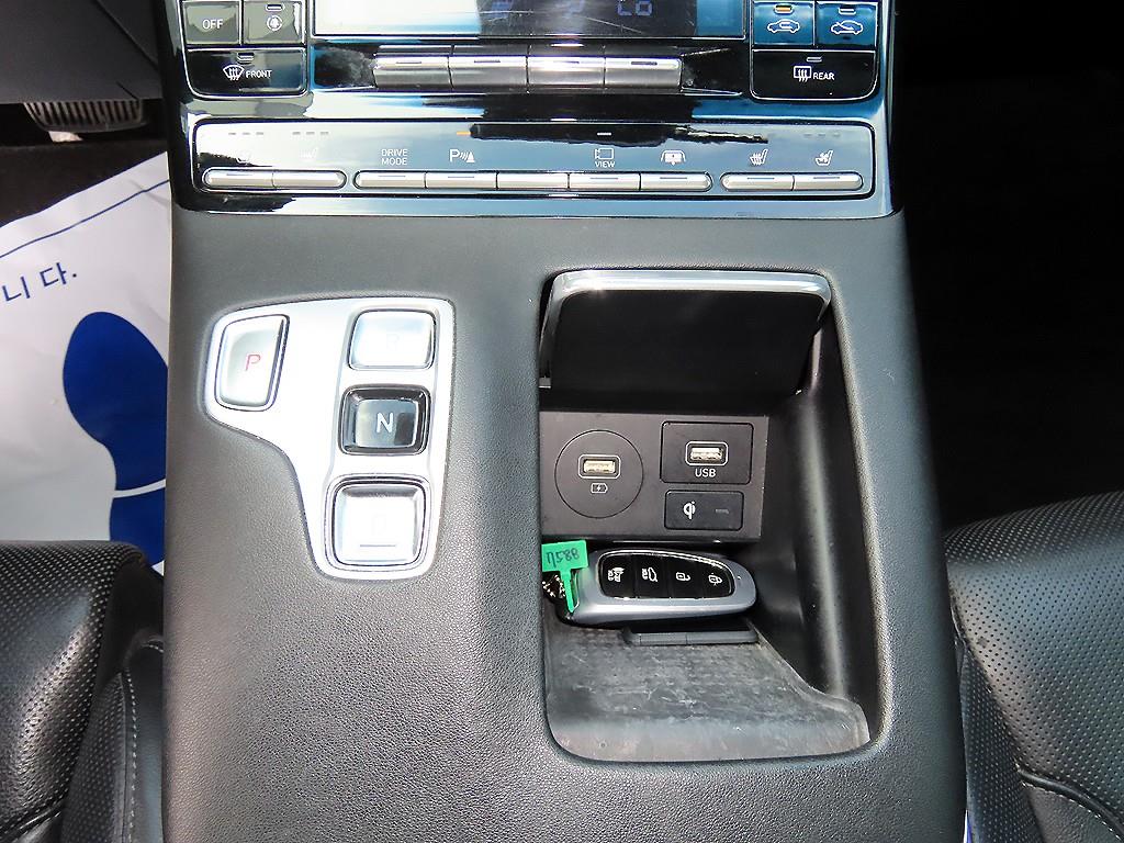 HYUNDAI Grandeur - Vista 12