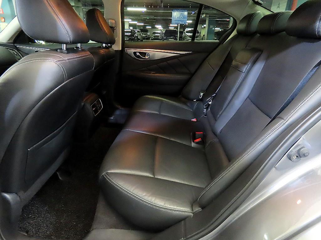 Infiniti Q - Vista 7