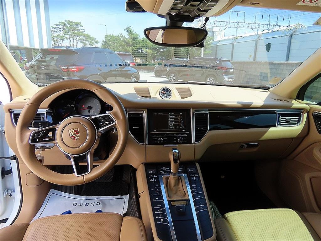 Porsche Macan - Vista 7
