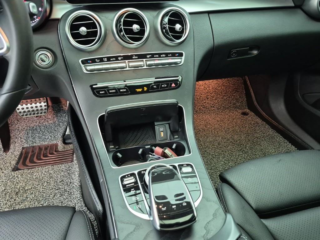 Mercedes Benz C Class - Vista 10