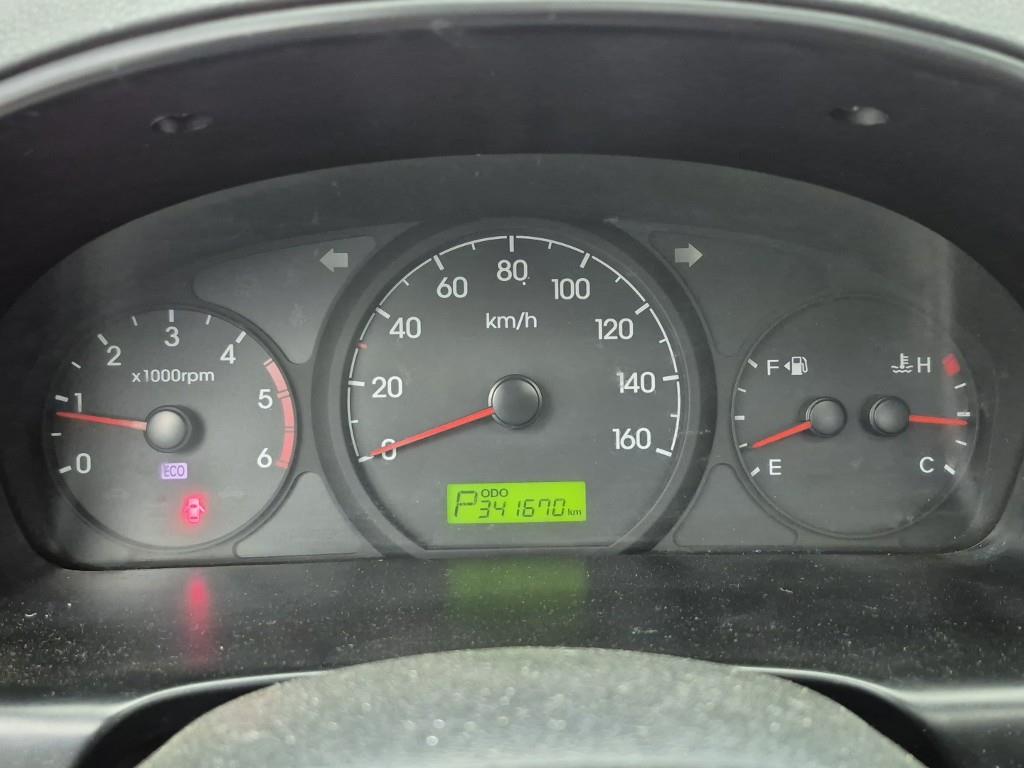 HYUNDAI Starex - Vista 7