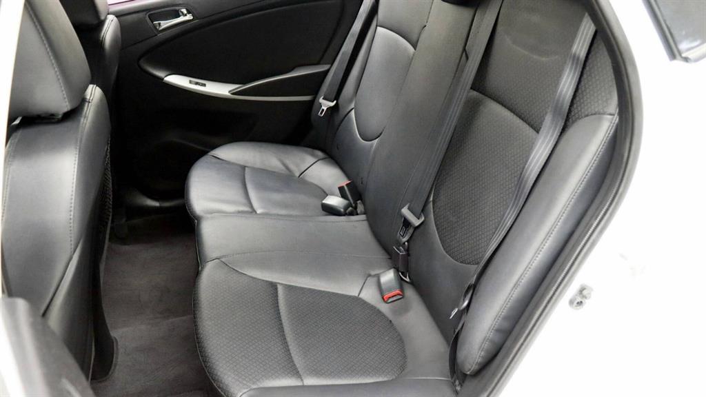 HYUNDAI Accent 2015 Blanco - Importación desde Corea - HF Imports Iquique - Foto 13