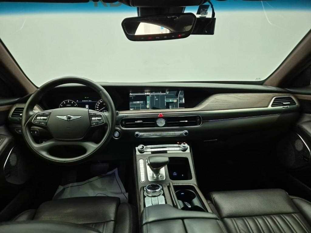 Genesis G90 - Vista 7