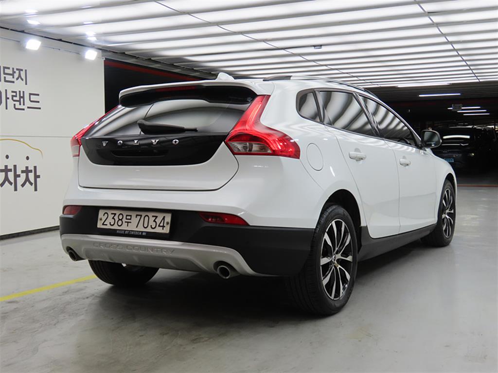 Volvo V40 - Vista 4
