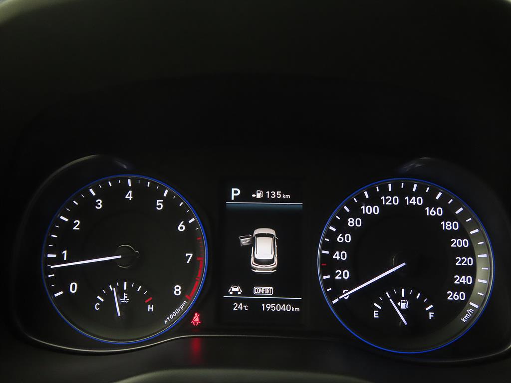 HYUNDAI Kona - Vista 9