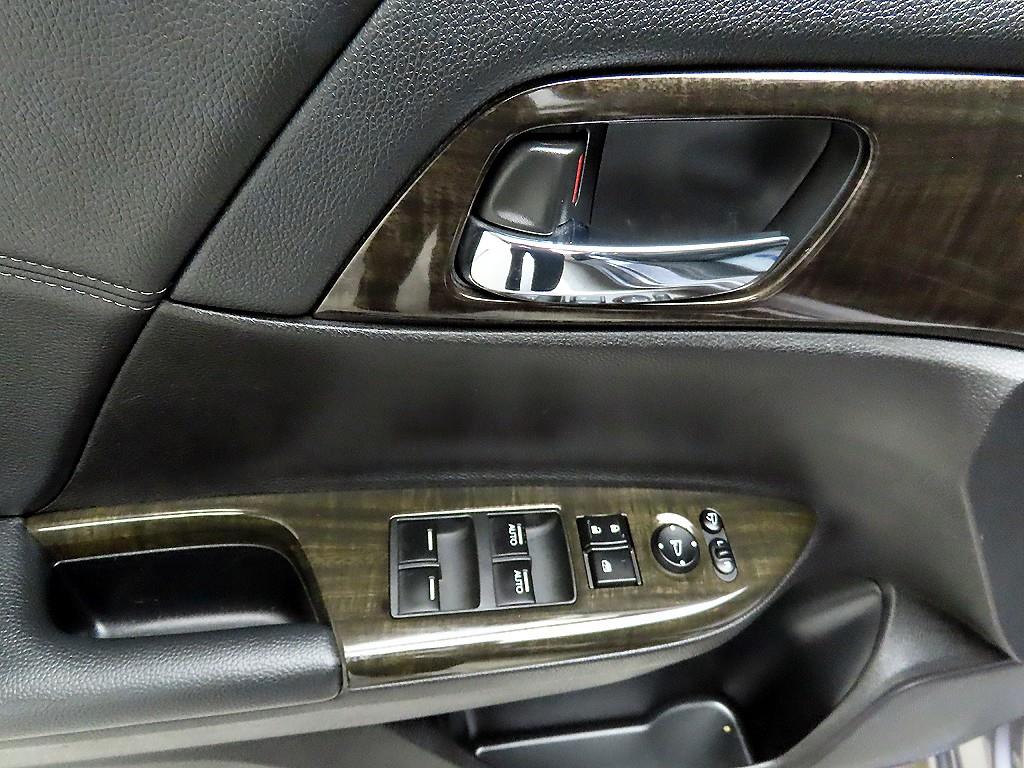 Honda Accord - Vista 11