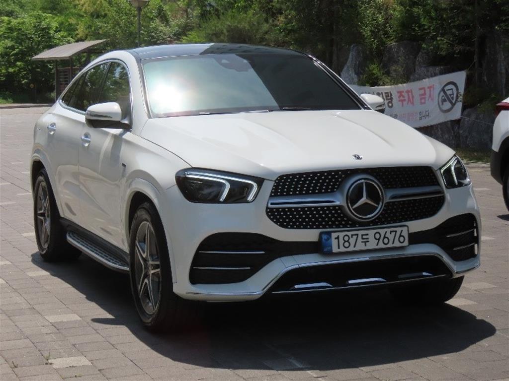 Mercedes Benz GLE Class - Vista 3