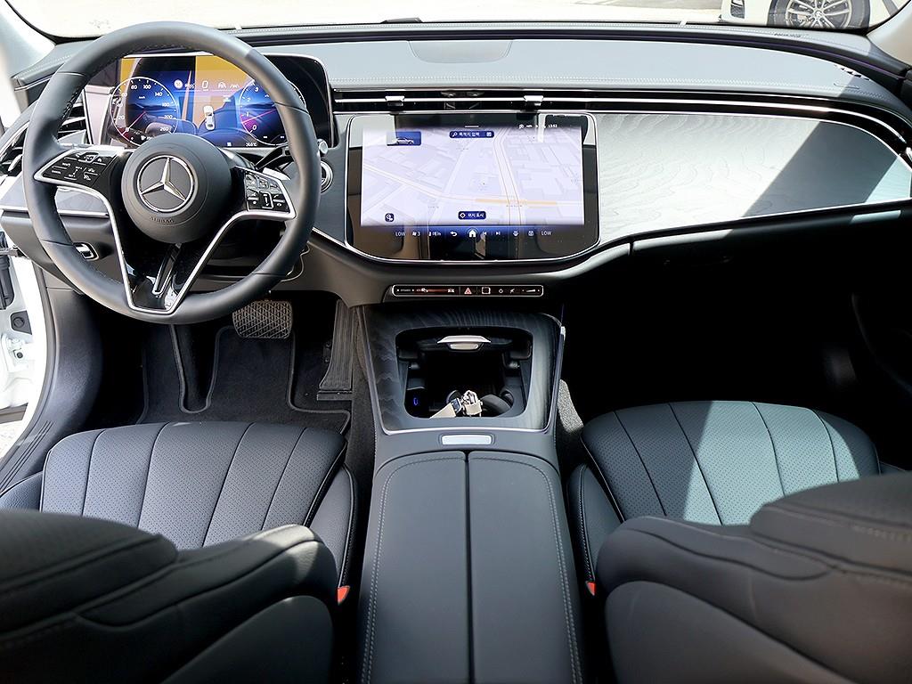 Mercedes Benz E class - Vista 9
