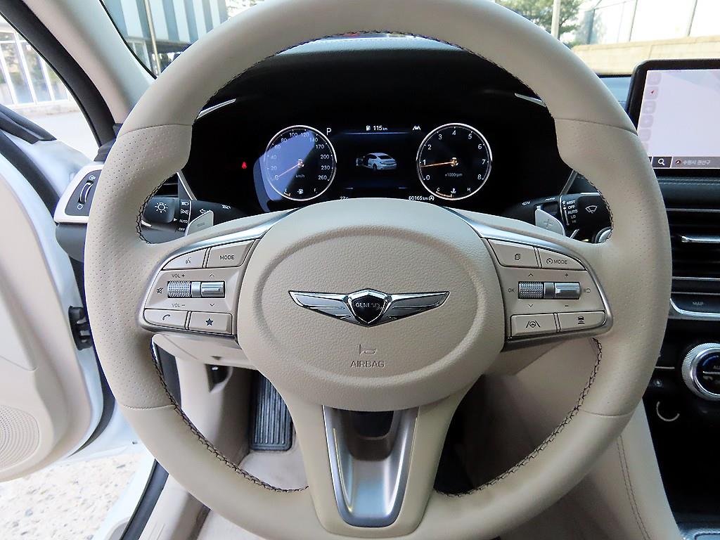 Genesis G70 - Vista 8