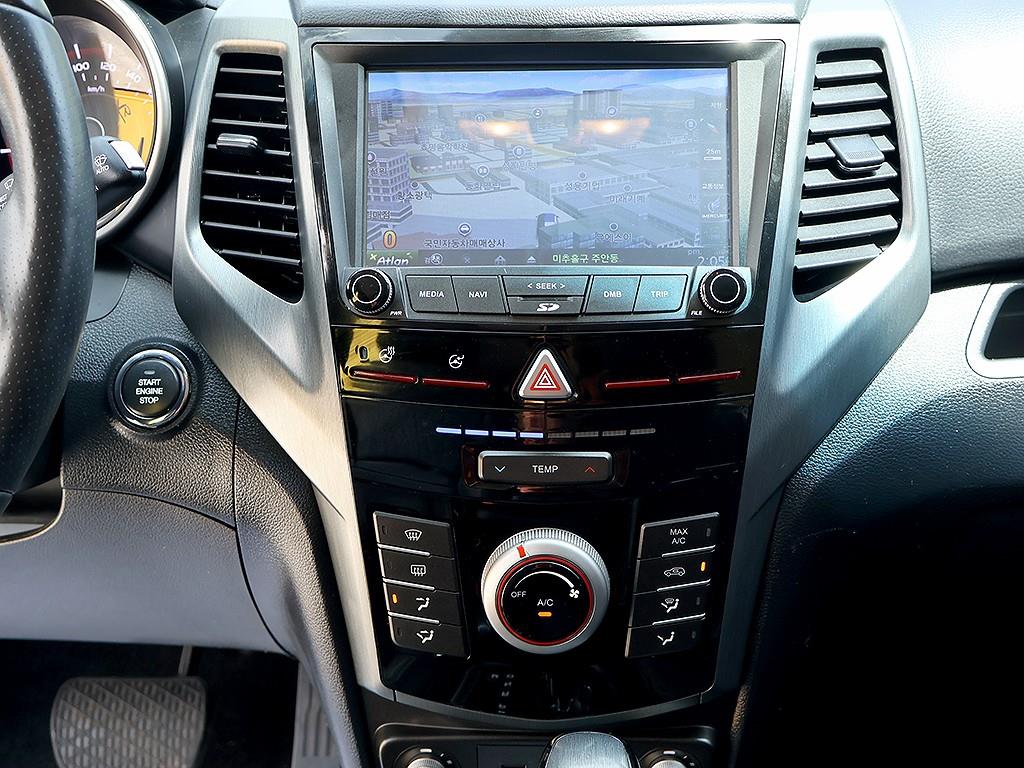 Ssangyong Tivoli 2018 Blanco - Importación desde Corea - HF Imports Iquique - Foto 9