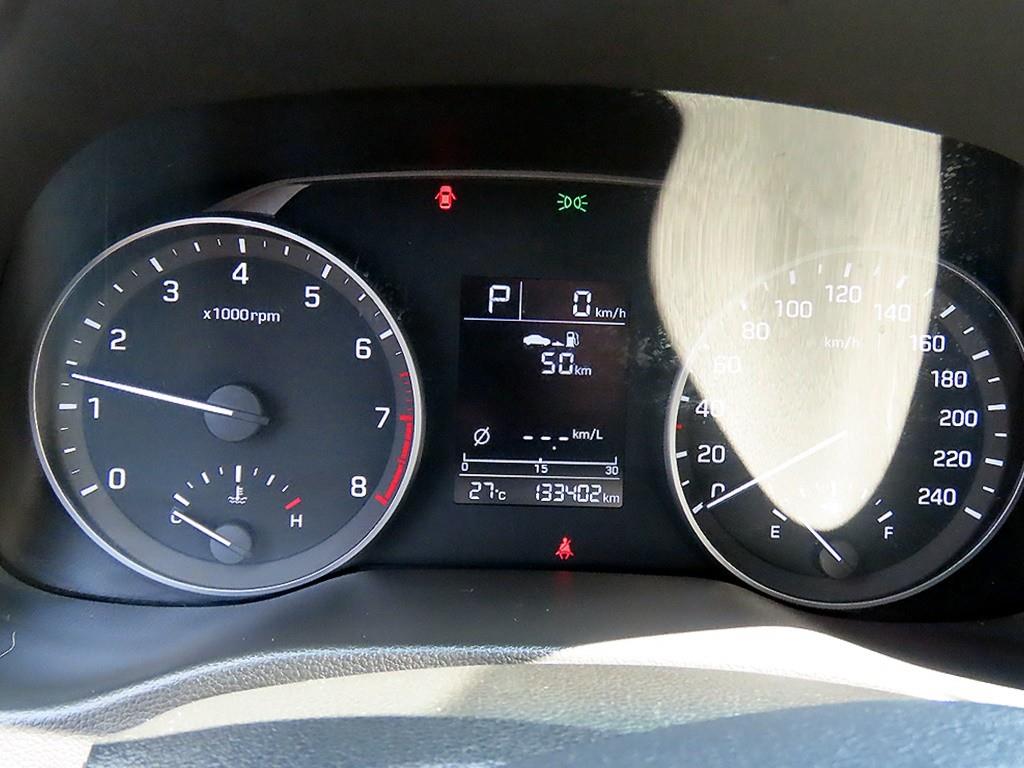 HYUNDAI Avante - Vista 8
