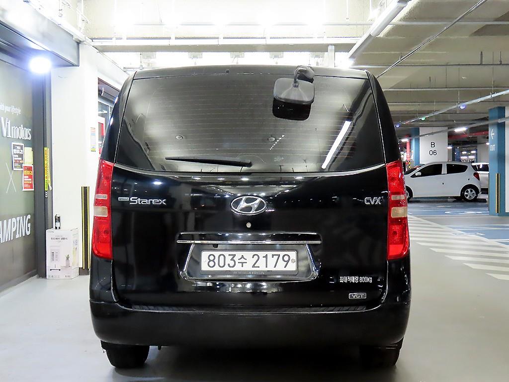 HYUNDAI Starex - Vista 5