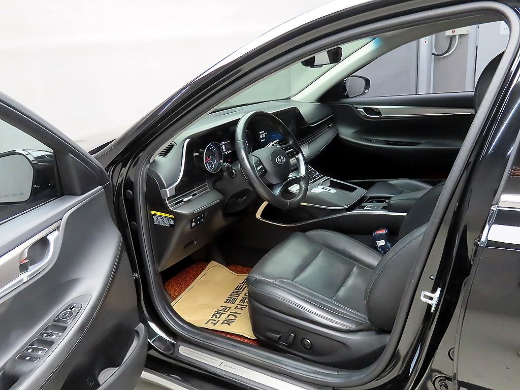 HYUNDAI Grandeur - Vista 5