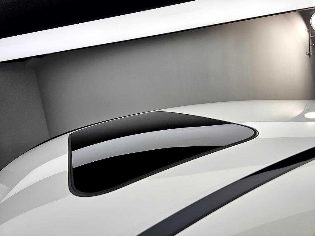 Mercedes Benz GLC Class - Vista 12