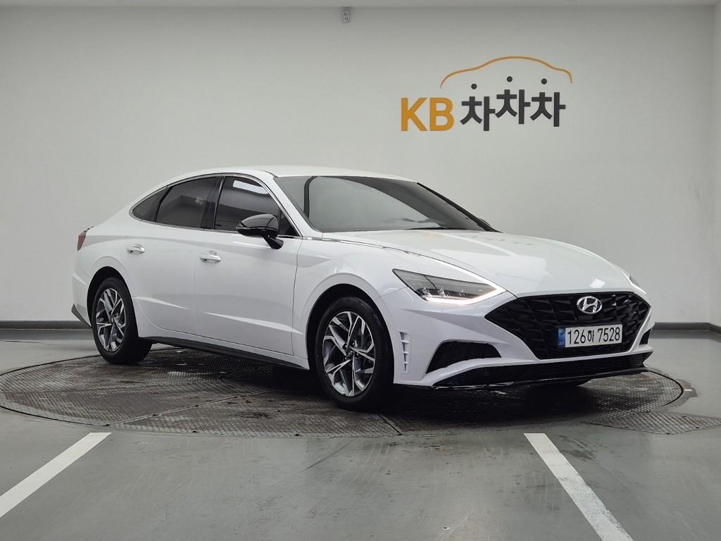 HYUNDAI Sonata - Vista 2