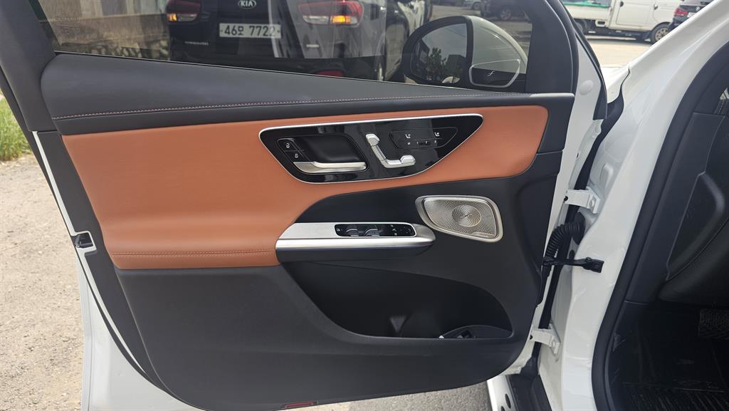 Mercedes Benz GLC Class - Vista 9