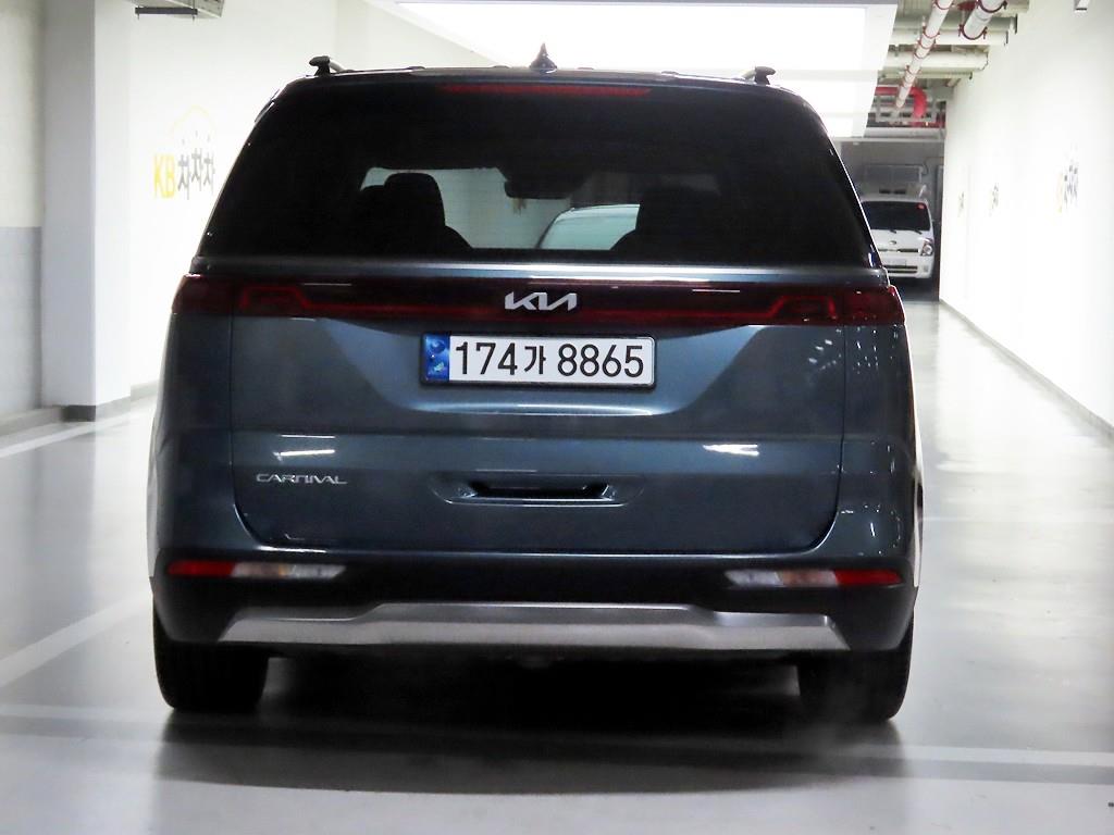 KIA Carnival - Vista 3