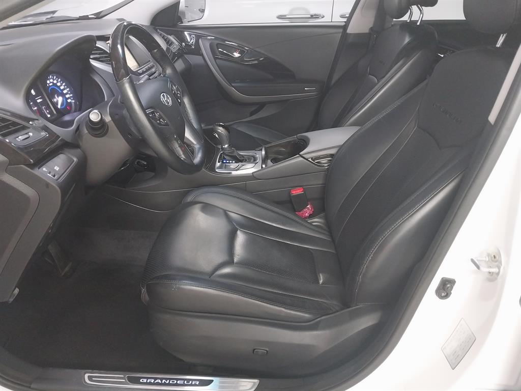 HYUNDAI Grandeur 2016 Blanco - Importación desde Corea - HF Imports Iquique - Foto 13