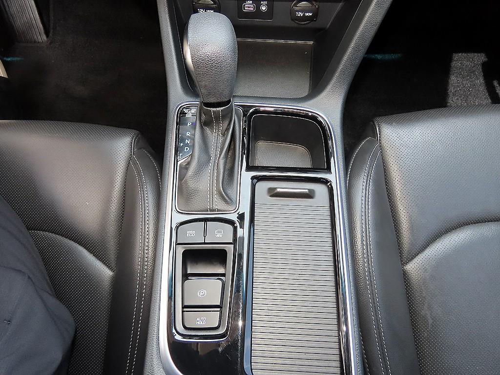 HYUNDAI Sonata - Vista 3