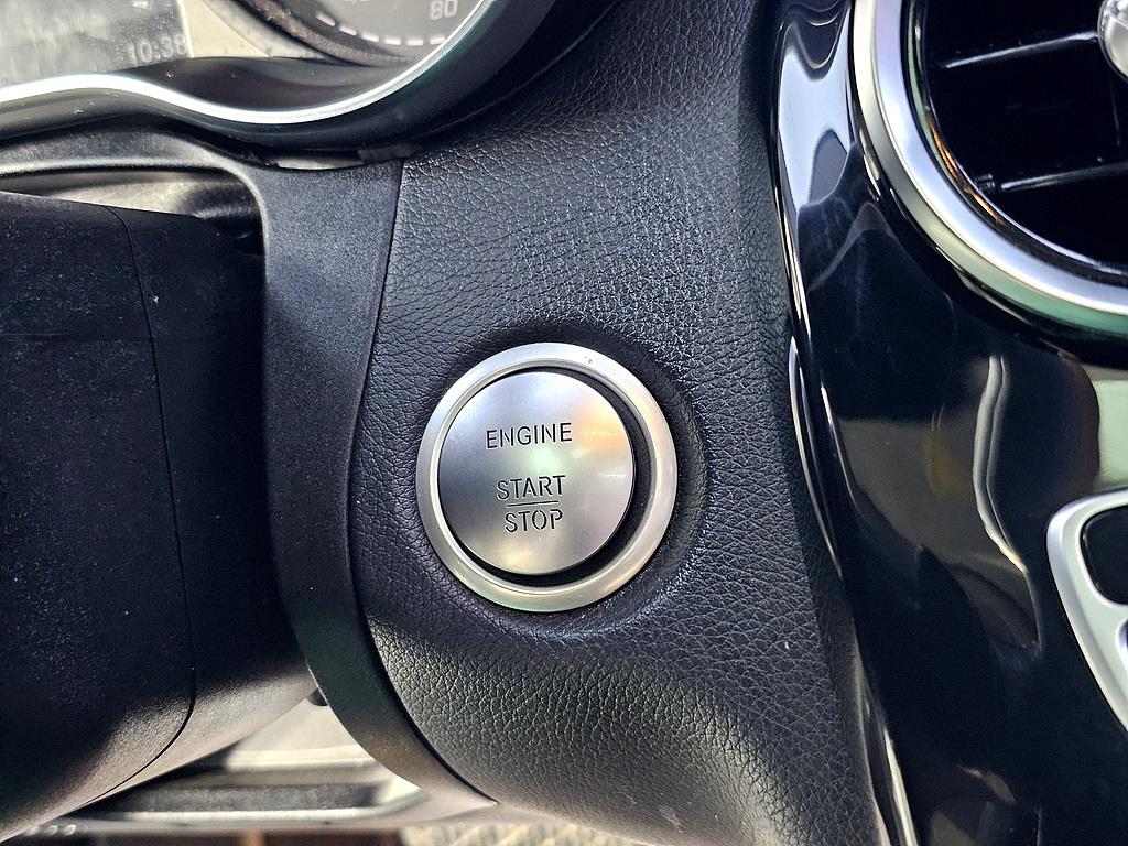 Mercedes Benz C Class 2018 Gris - Importación desde Corea - HF Imports Iquique - Foto 14