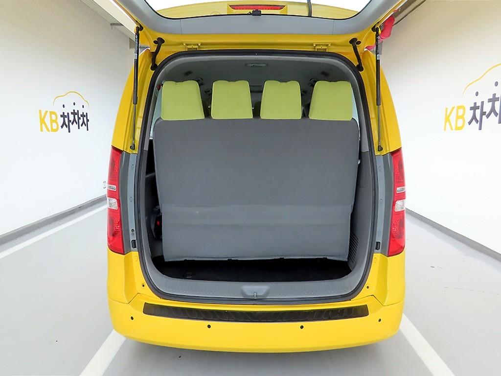 HYUNDAI Starex - Vista 5