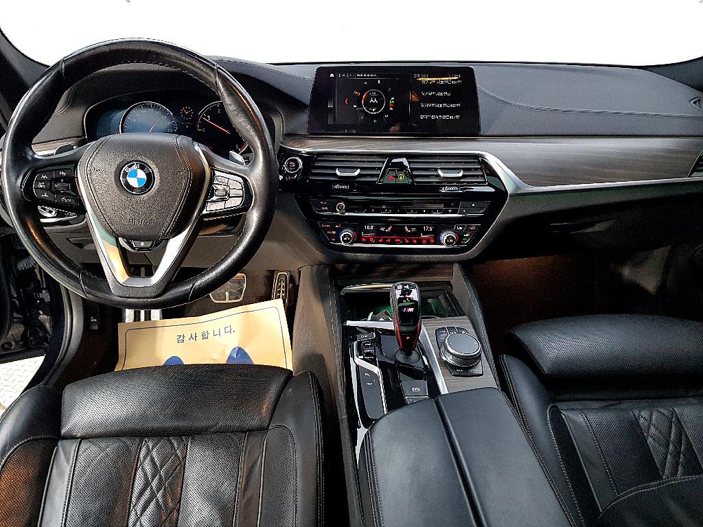 BMW 5 Series - Vista 5