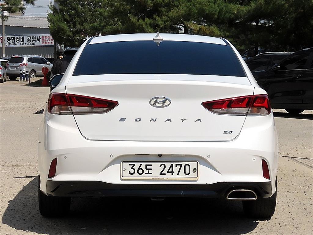 HYUNDAI Sonata - Vista 4