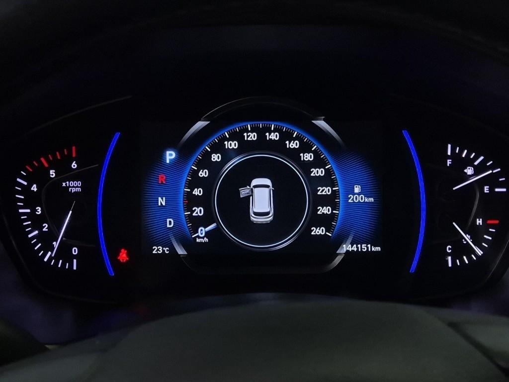 HYUNDAI Santa Fe - Vista 6