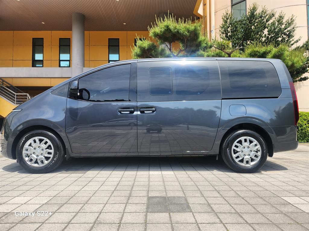HYUNDAI Staria - Vista 6